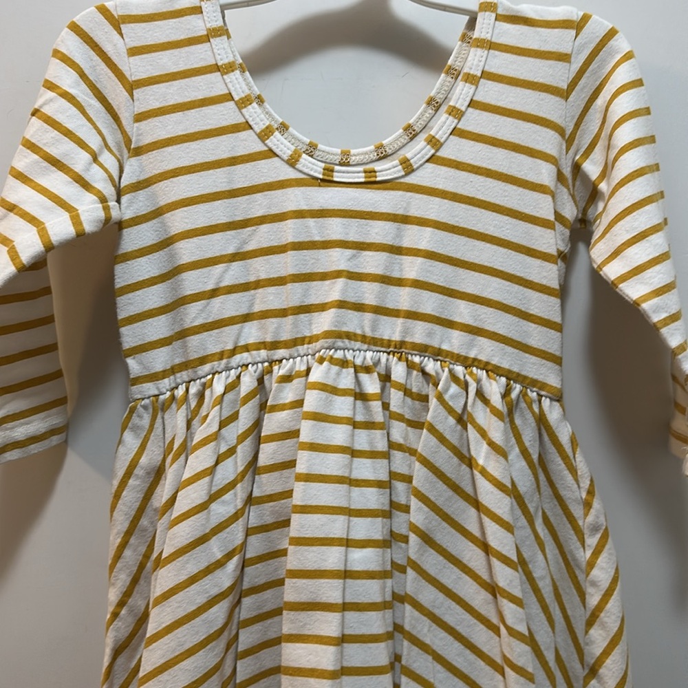 Alice + Ames Striped Yellow and White Kids Twirly Dress Size 6 - Picture 5 of 6